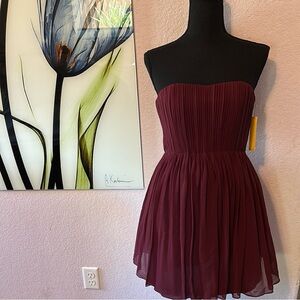 New Alice + Olivia strapless dress size 4